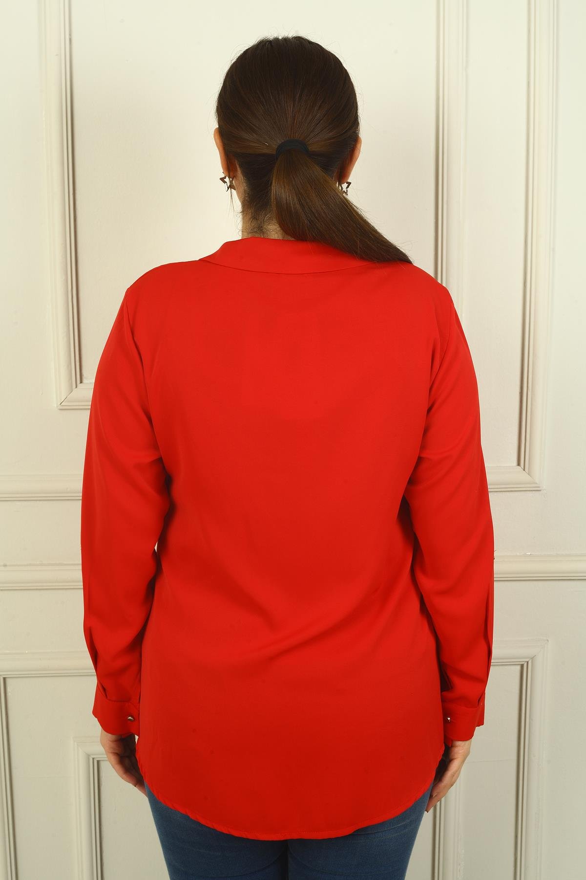 S-24Y4040027Kadın Kol Katlamalı Taş Detaylı Krep Saten Büyük Beden Gömlek