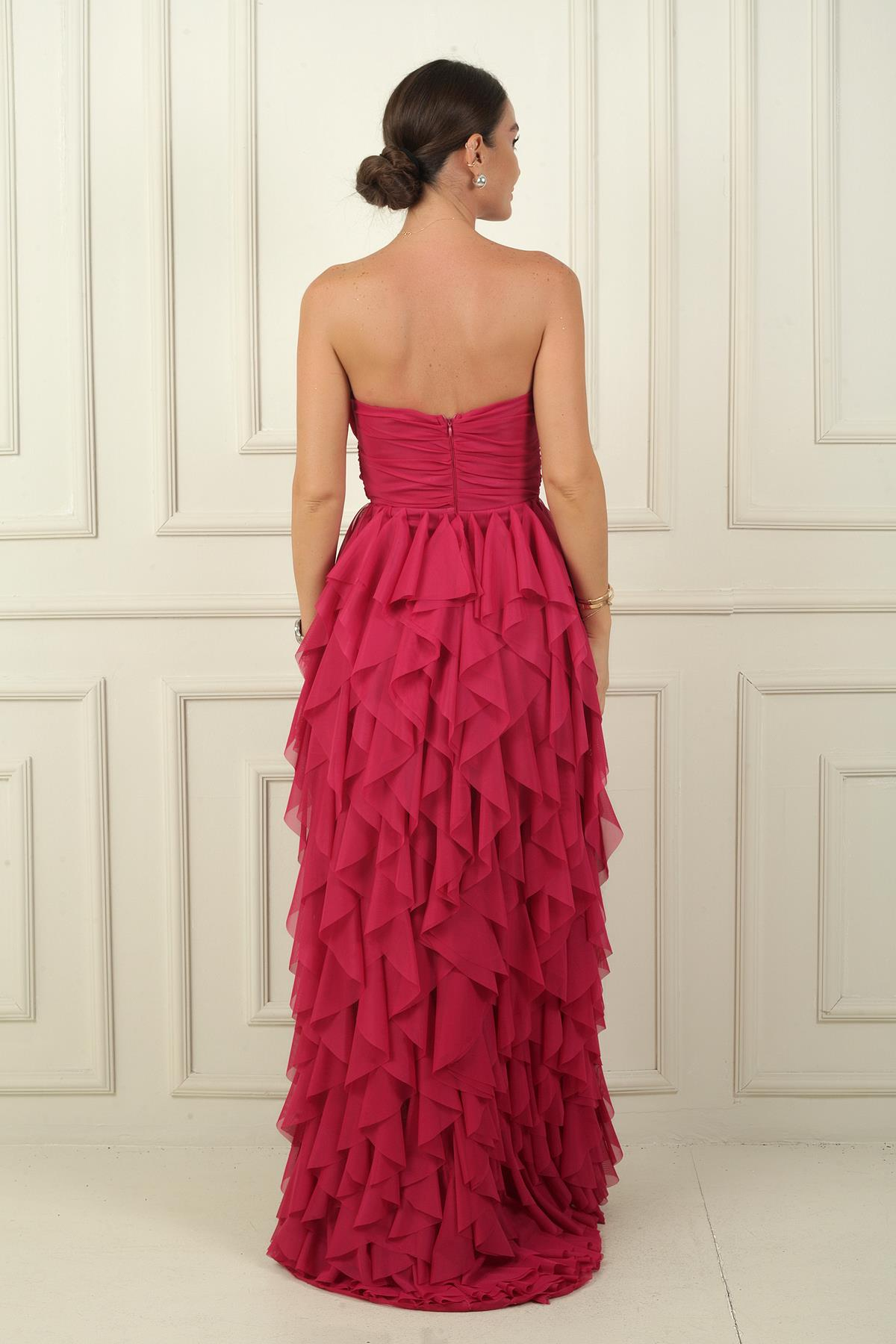 S-24Y4120012Straplez Önü Taş Detaylı Drapeli Astarlı Yanı Yırtmaçlı Volanlı Uzun Tül Elbise