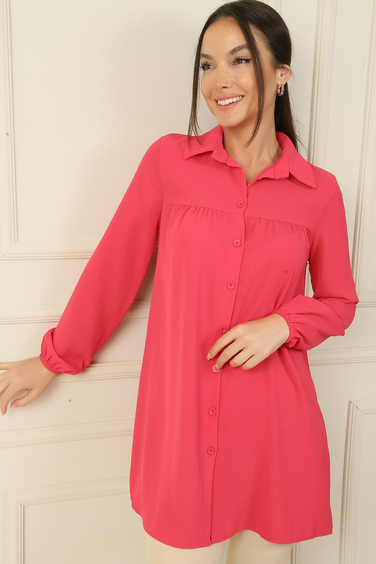 S-24Y4160003Önü Roba Büzgülü Gömlek