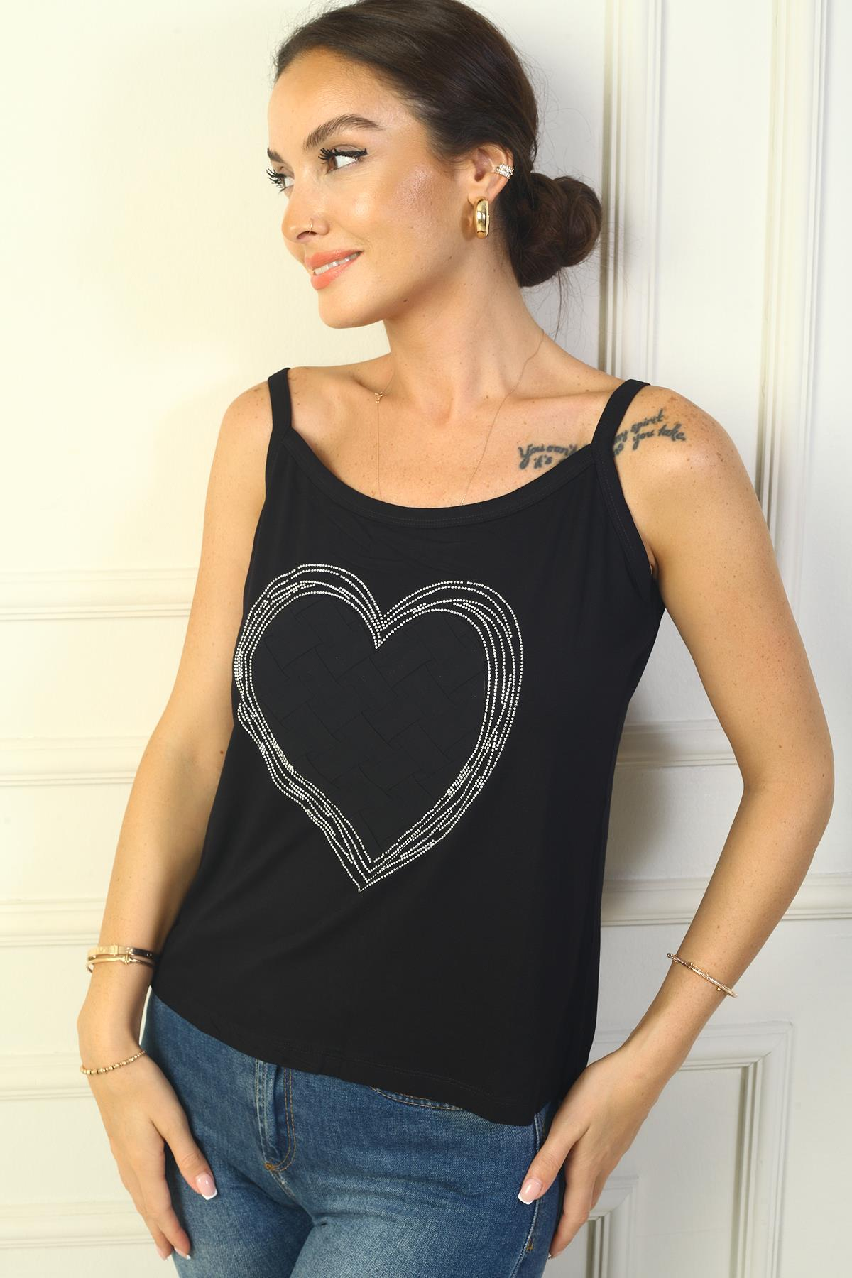 S-24Y4170014Omuz İp Askılı Önü Taş Kalp İşlemel Geniş Kalıpi Atlet