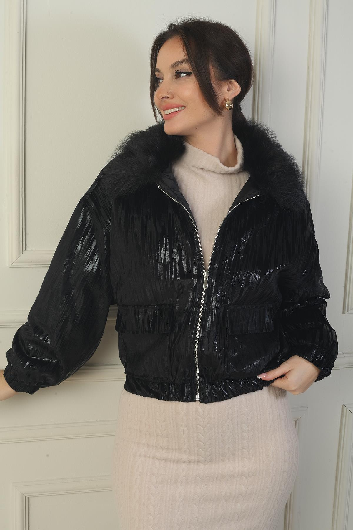 S-24Y4280014Kadın Yakası Kürklü Önü Fermuarlı İçi Astarlı Zigzag Desen Mont