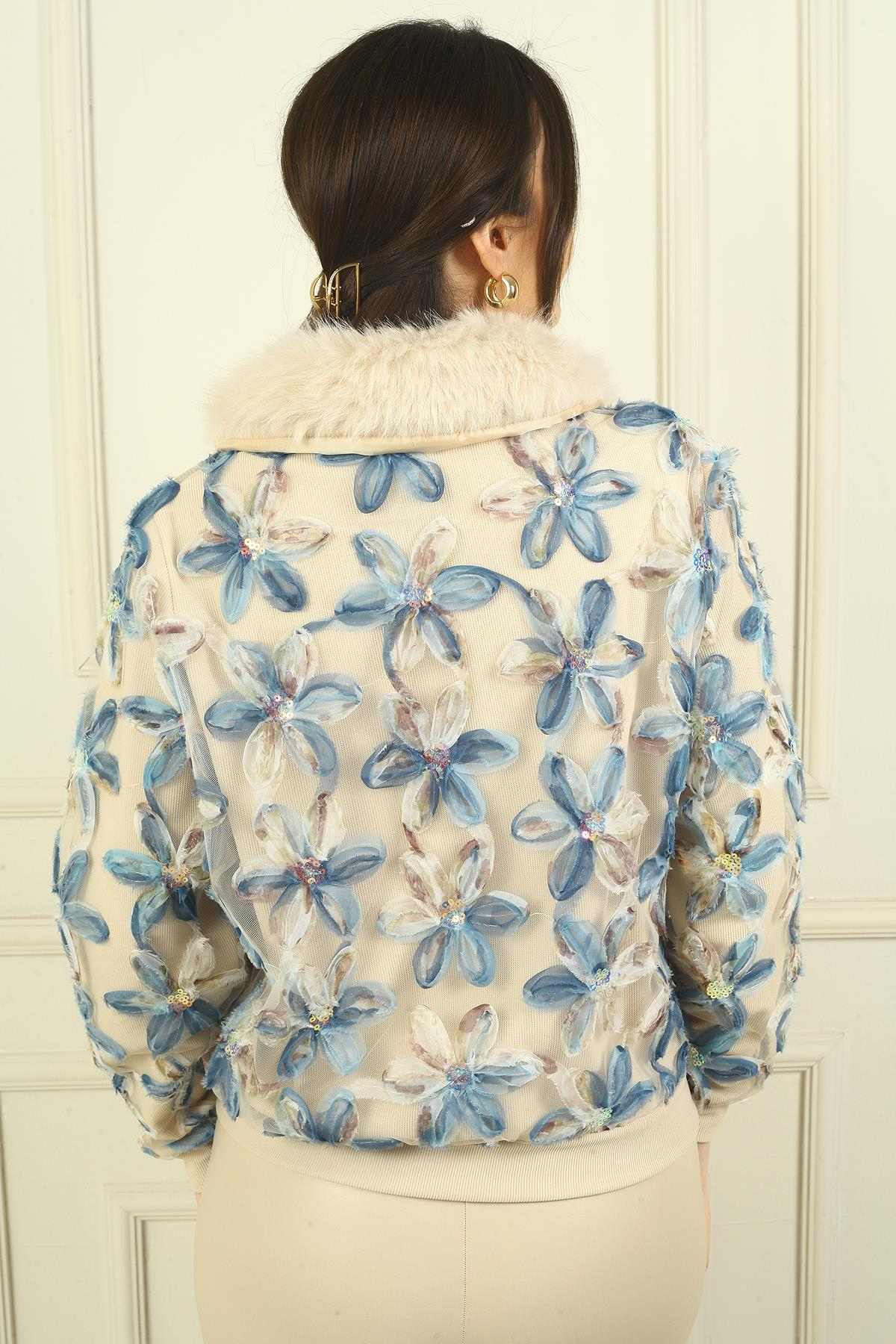 S-24Y4280015Kadın Yakası Kürklü Önü Fermuarlı Çiçek Motifli Üstü Tül Ceket