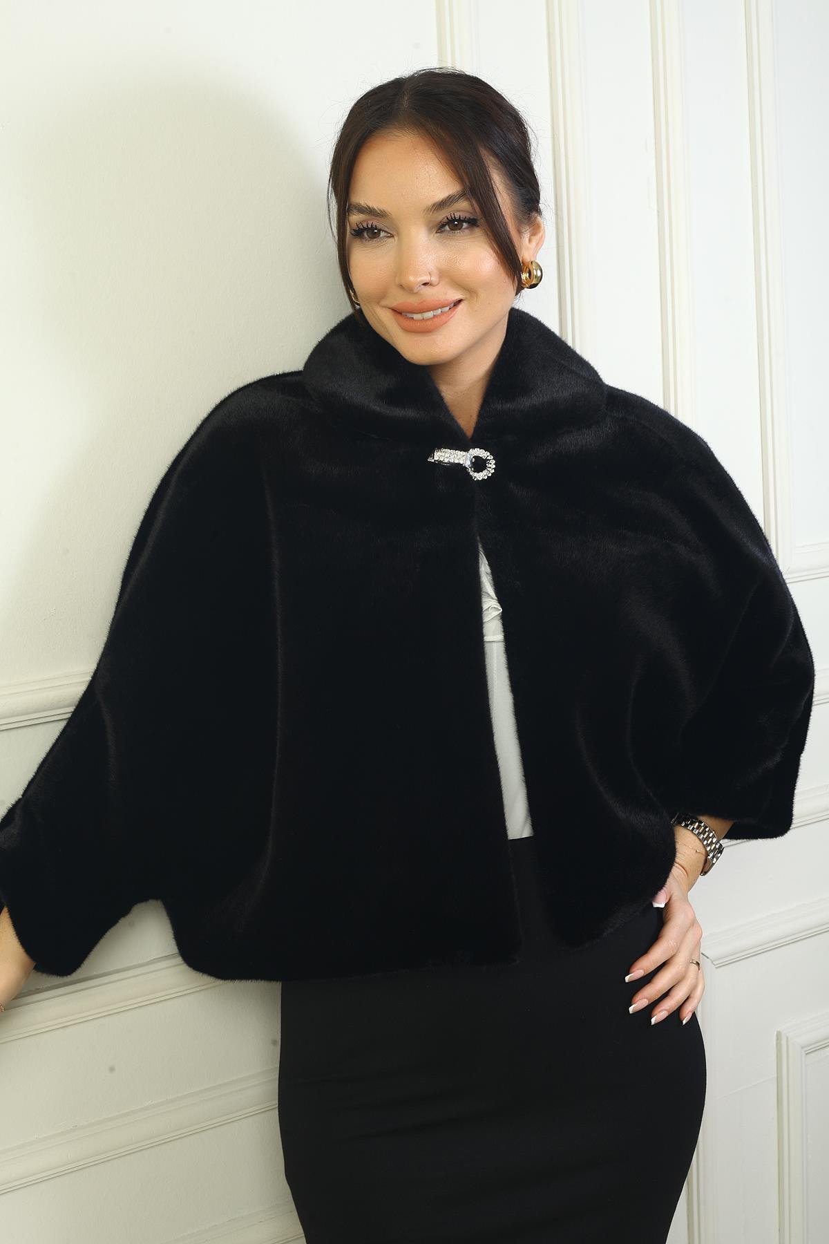 S-24Y4290004Kadın Taş Tokalı Astarlı Kürk Ceket