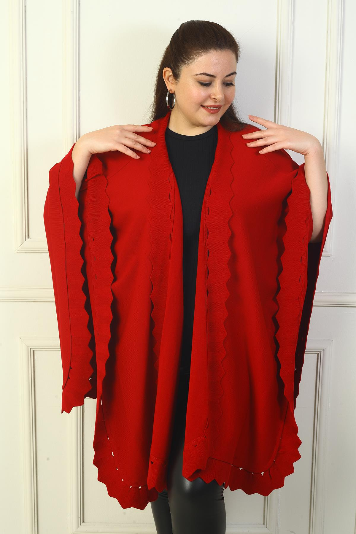 S-24Y4300002Kadın Lazer Kesim Büyük Beden Akrilik Panço