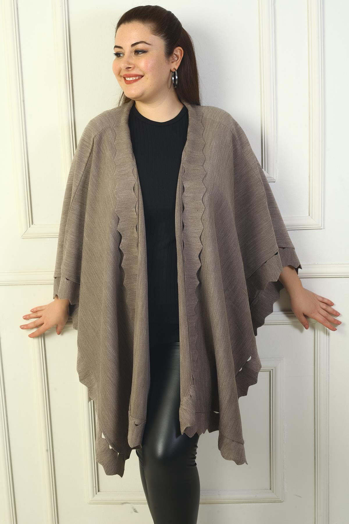 S-24Y4300002Kadın Lazer Kesim Büyük Beden Akrilik Panço