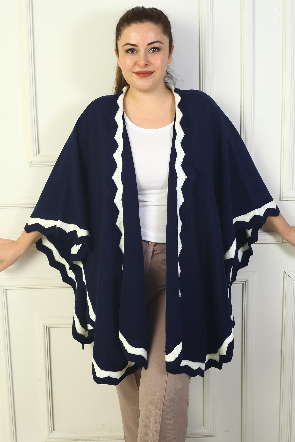 S-24Y4300010Kadın Lazer Kesi Şeritli Büyük Beden  Akrilk Panço