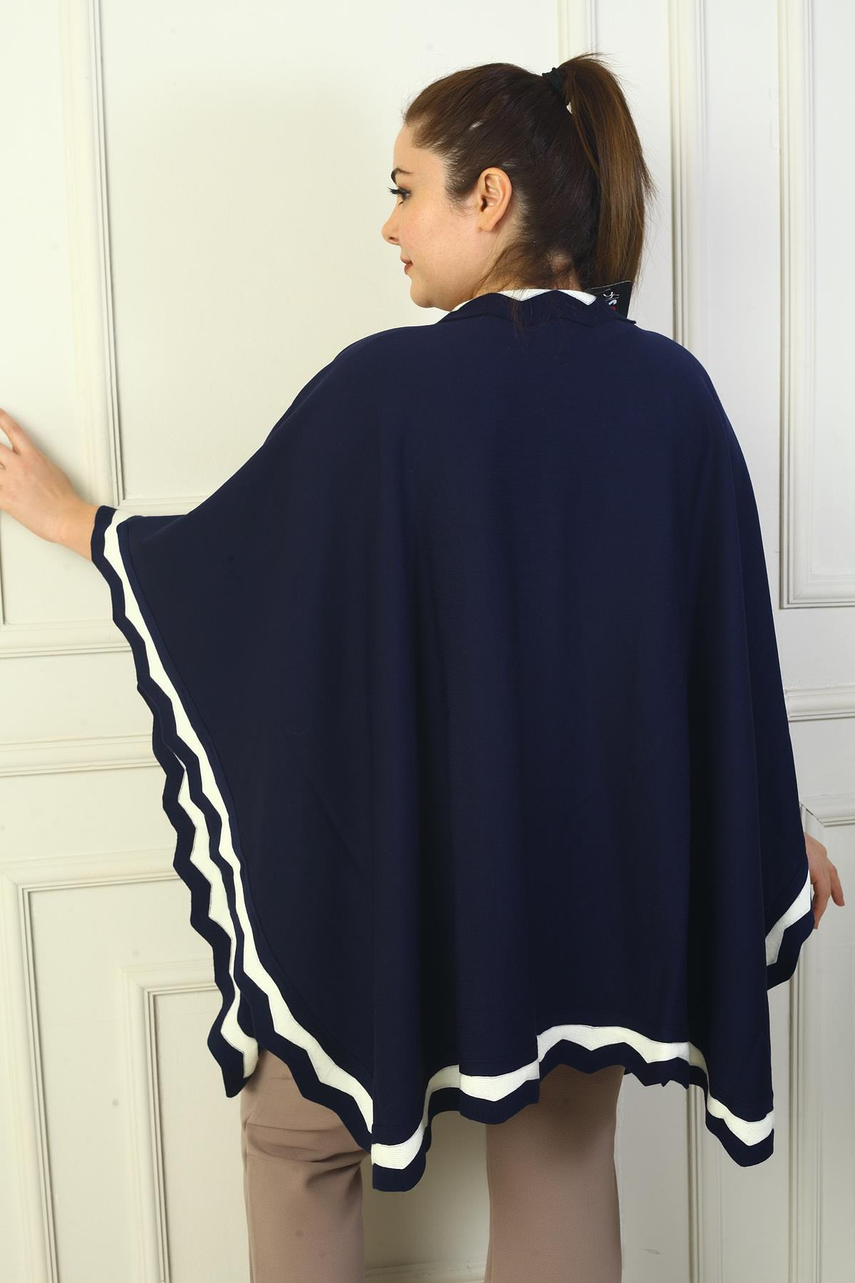 S-24Y4300010Kadın Lazer Kesi Şeritli Büyük Beden  Akrilk Panço