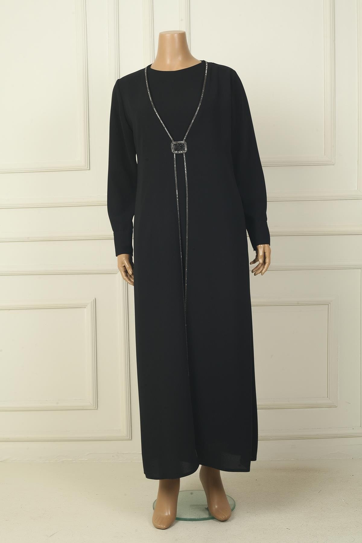 S-24Y4310003Kadın Kol Ucu Fermuarlı Beli Tokalı Taş Detaylı Büyük Beden Uzun Krep Elbise