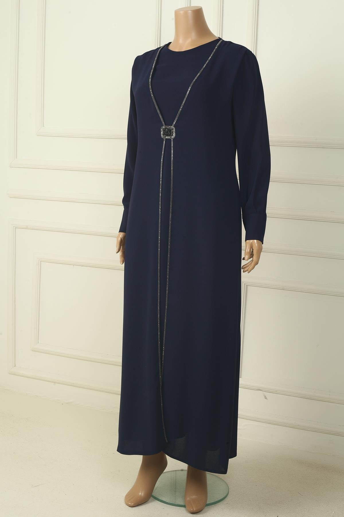 S-24Y4310003Kadın Kol Ucu Fermuarlı Beli Tokalı Taş Detaylı Büyük Beden Uzun Krep Elbise