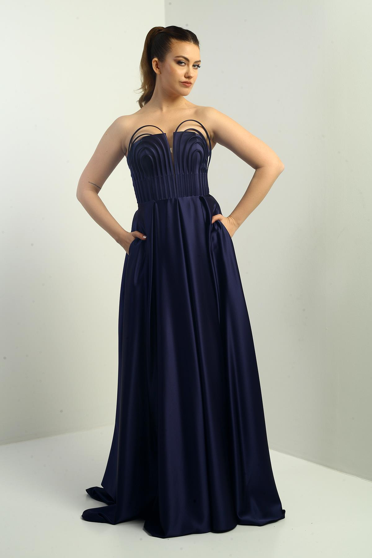 S-25K0230002Kadın Straplez Astarlı Önü Balen Biyeli Cepli Kloş Uzun Saten Abiye Elbise