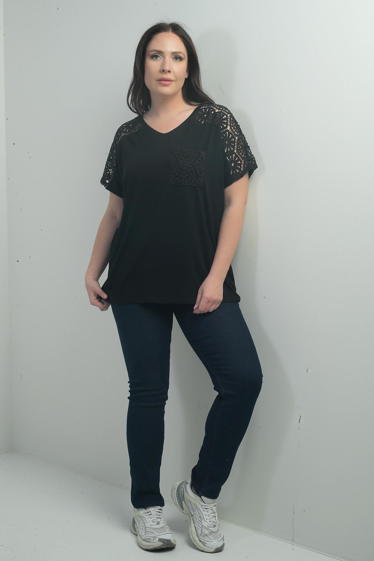 S-25K1060002Kadın Yüksek Bel Boru Paça Likralı Büyük Beden Kot Pantolon