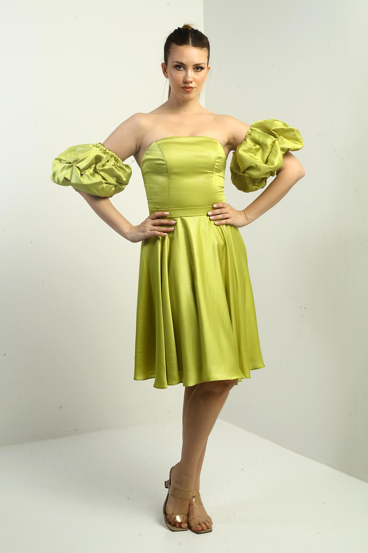 S-25K3050002Kadın Straplez Karpuz Takma Kollu Astarlı Kısa Kloş Krep Saten Elbise