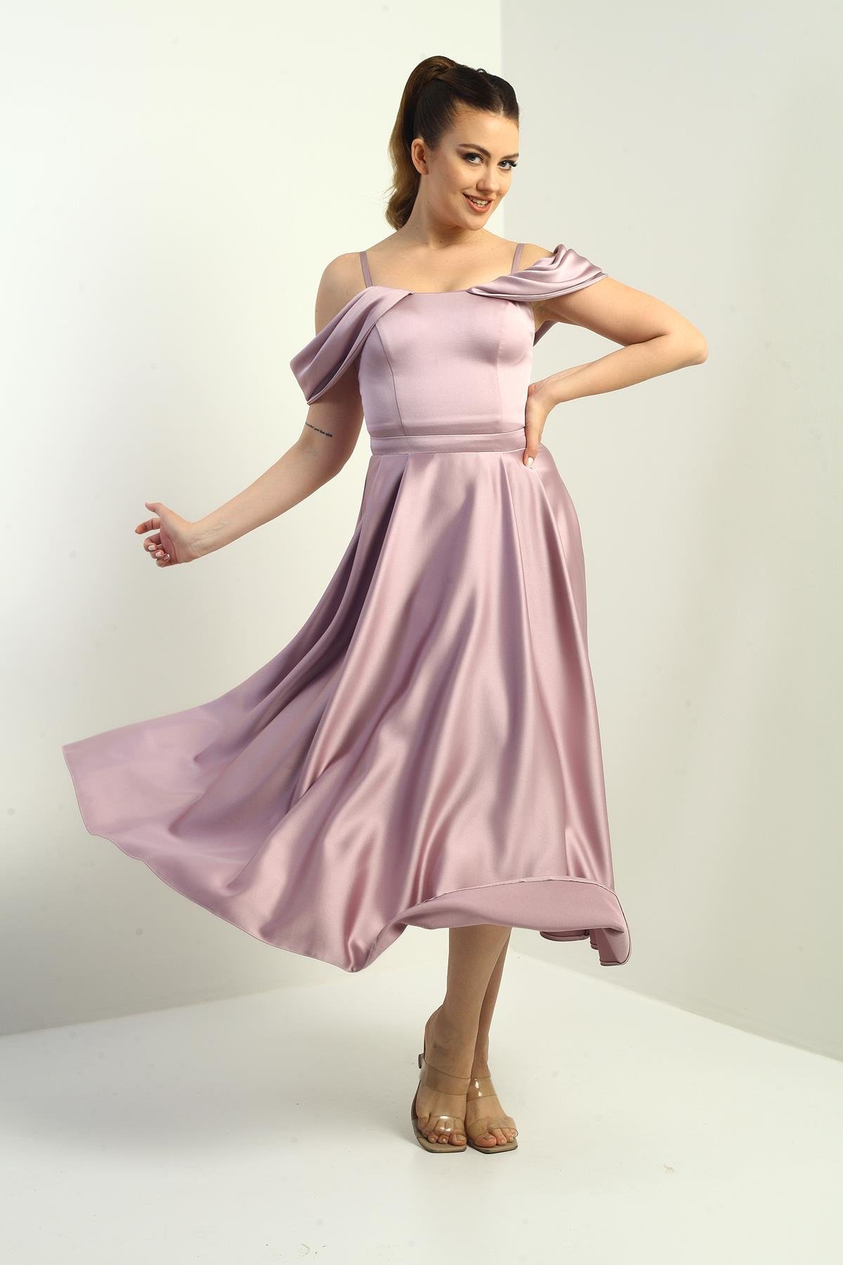 S-25K3050004Kadın İp Askılı Düşük Kollu Astarlı Pileli Saten Kloş Uzun Elbise