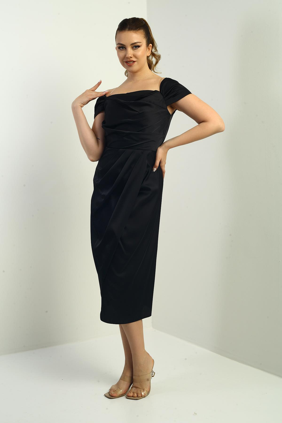 S-25K3050010Madonna Yaka Drapeli Astarlı Saten Kısa Elbise