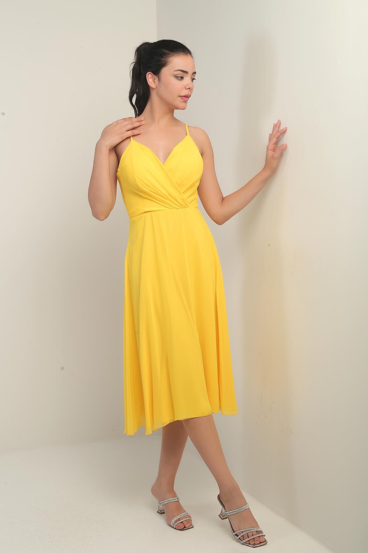 S-25K3050020Kadın İp Askılı Kruvaze Yaka Astarlı Arkası Bağcıklı Kloş Şifon Elbise