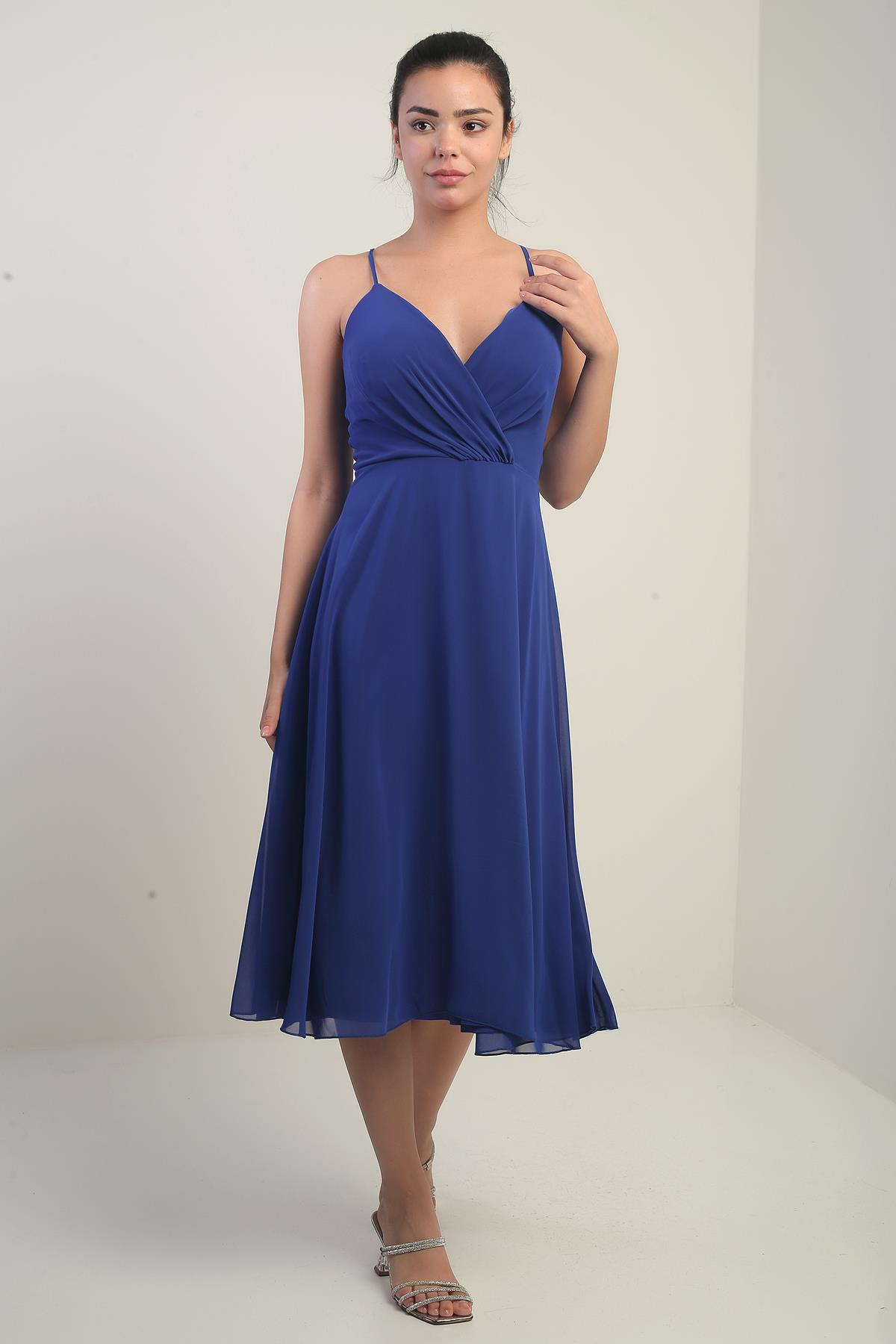 S-25K3050020Kadın İp Askılı Kruvaze Yaka Astarlı Arkası Bağcıklı Kloş Şifon Elbise