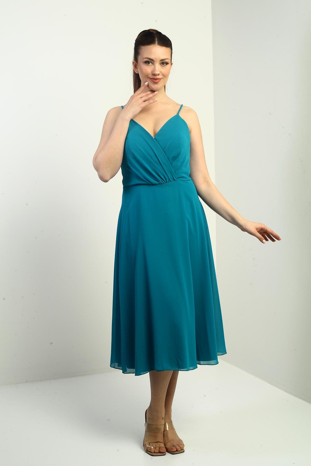 S-25K3050020Kadın İp Askılı Kruvaze Yaka Astarlı Arkası Bağcıklı Kloş Şifon Elbise