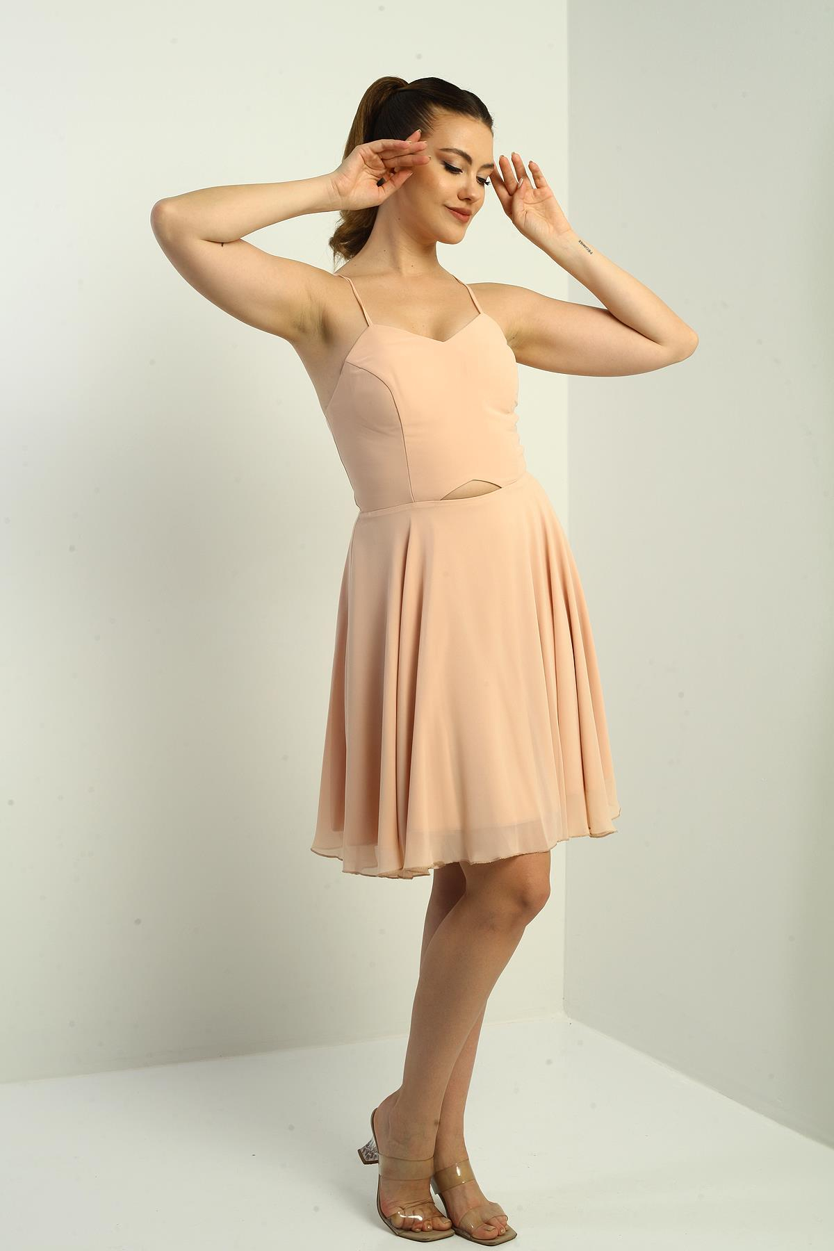 S-25K3050021Kadın İp Askılı Arkası Bağlamalı Önü Pencereli Astarlı Şifon Kısa Kloş Elbise