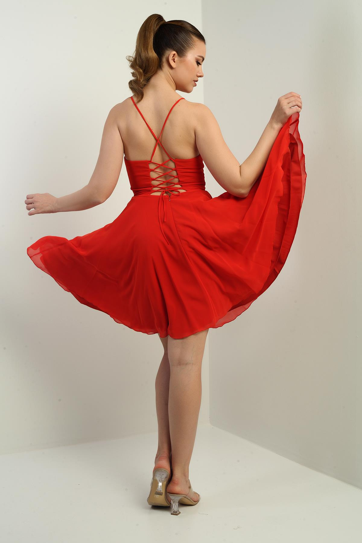 S-25K3050021Kadın İp Askılı Arkası Bağlamalı Önü Pencereli Astarlı Şifon Kısa Kloş Elbise