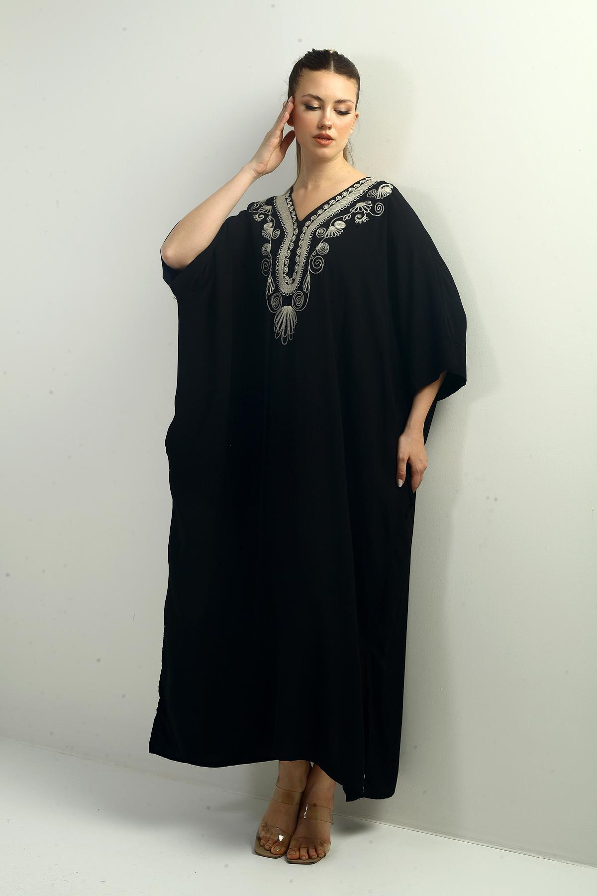 S-25K3880001Kadın V Yaka Nakışlı Cepli Oversize Uzun Elbise