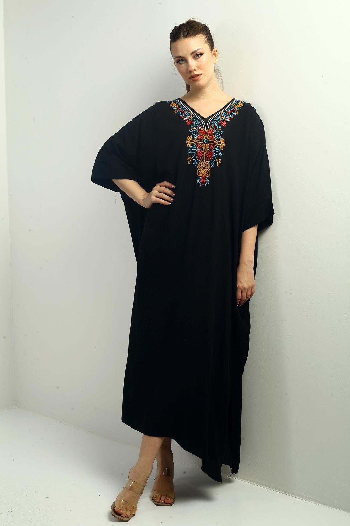 S-25K3880002Kadın V Yaka Nakışlı Cepli Oversize Uzun Elbise