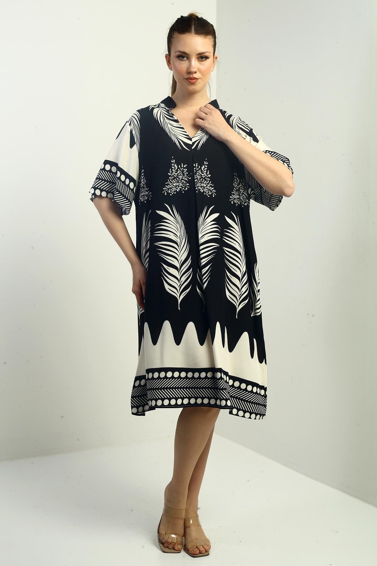 S-25K3880005Kadın Yaprak Desenli Cepli Oversize Kısa Elbise