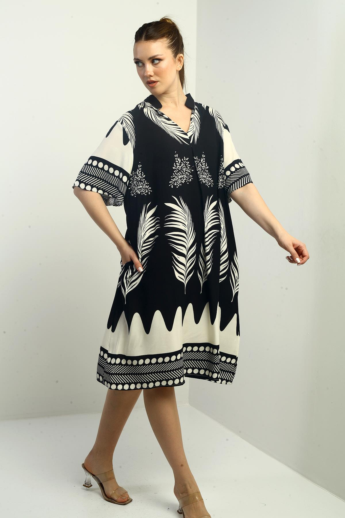 S-25K3880005Kadın Yaprak Desenli Cepli Oversize Kısa Elbise