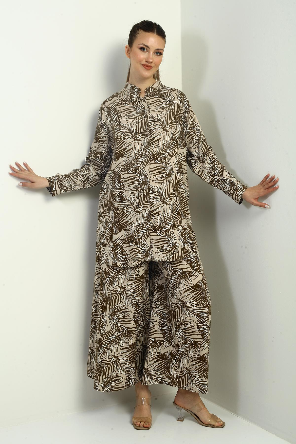 S-25K3880006Kadın Yanları Yırtmaçlı Tunik Gömlek Beli Lastikli Cepli Palazzo Pantolon Yaprak Desenli Oversize 2'li Takım