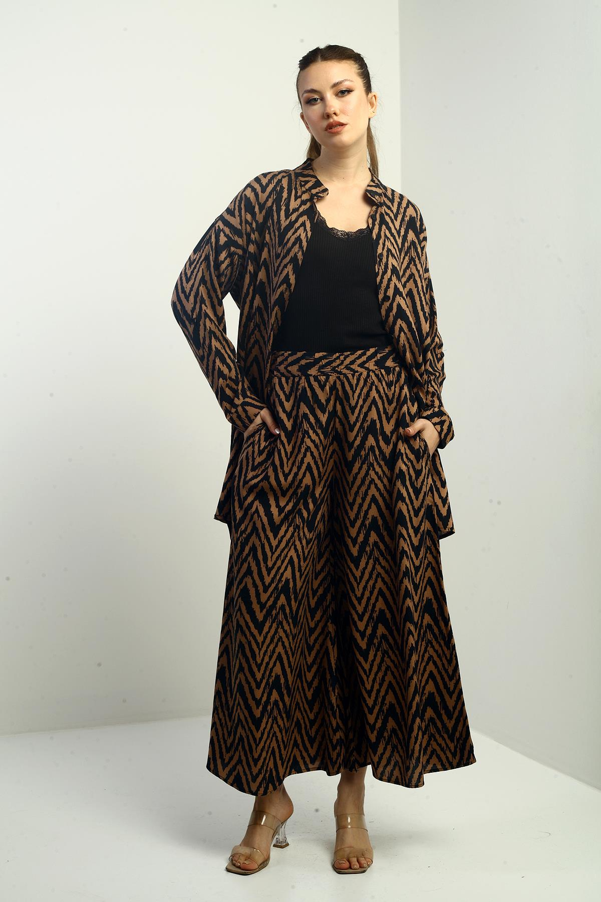 S-25K3880011Kadın  Yanları Yırtmaçlı Tunik Gömlek Beli Lastikli Palazzo Pantoln Zigzag Desen Oversize 2'li Takım