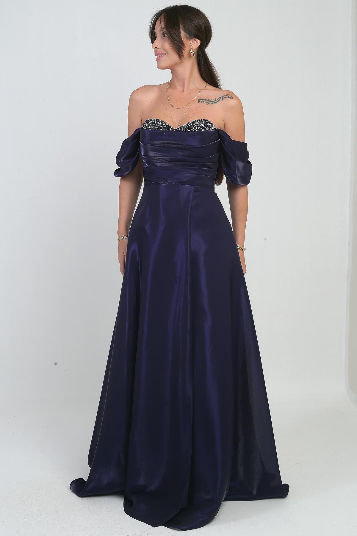 S-25Y0230021Kadın Parlak Taş Detaylı Straplez Düşük Kollu Organze Uzun Elbise