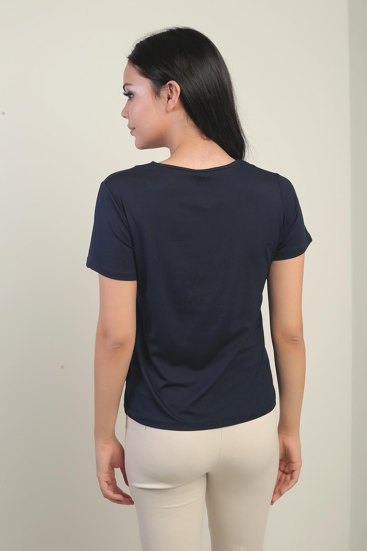 S-25Y0270003Kadın V Yaka Yırtmaçlı Kısa Kol Bluz