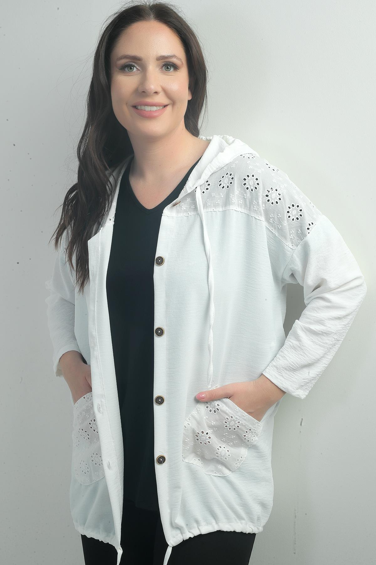 S-25Y0270015Kadın Kapüşonlu Önü Düğmeli Cepli Fistolu Büyük Beden Hırka