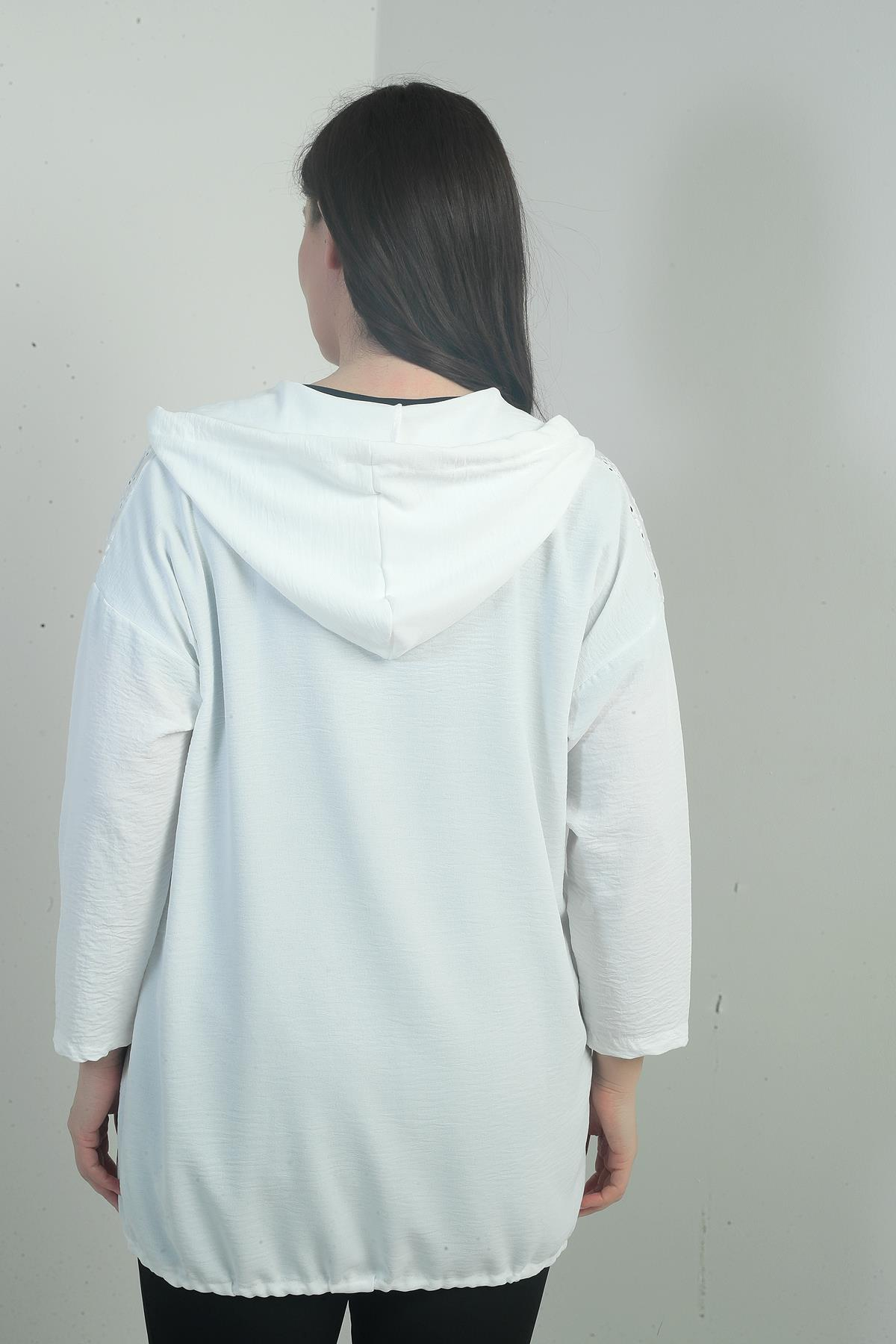 S-25Y0270015Kadın Kapüşonlu Önü Düğmeli Cepli Fistolu Büyük Beden Hırka