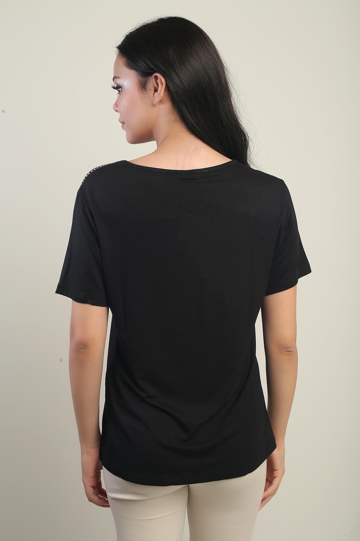 S-25Y0270019Kadın V Yaka Omuz Ve Cebi Taşlı Likralı Bluz