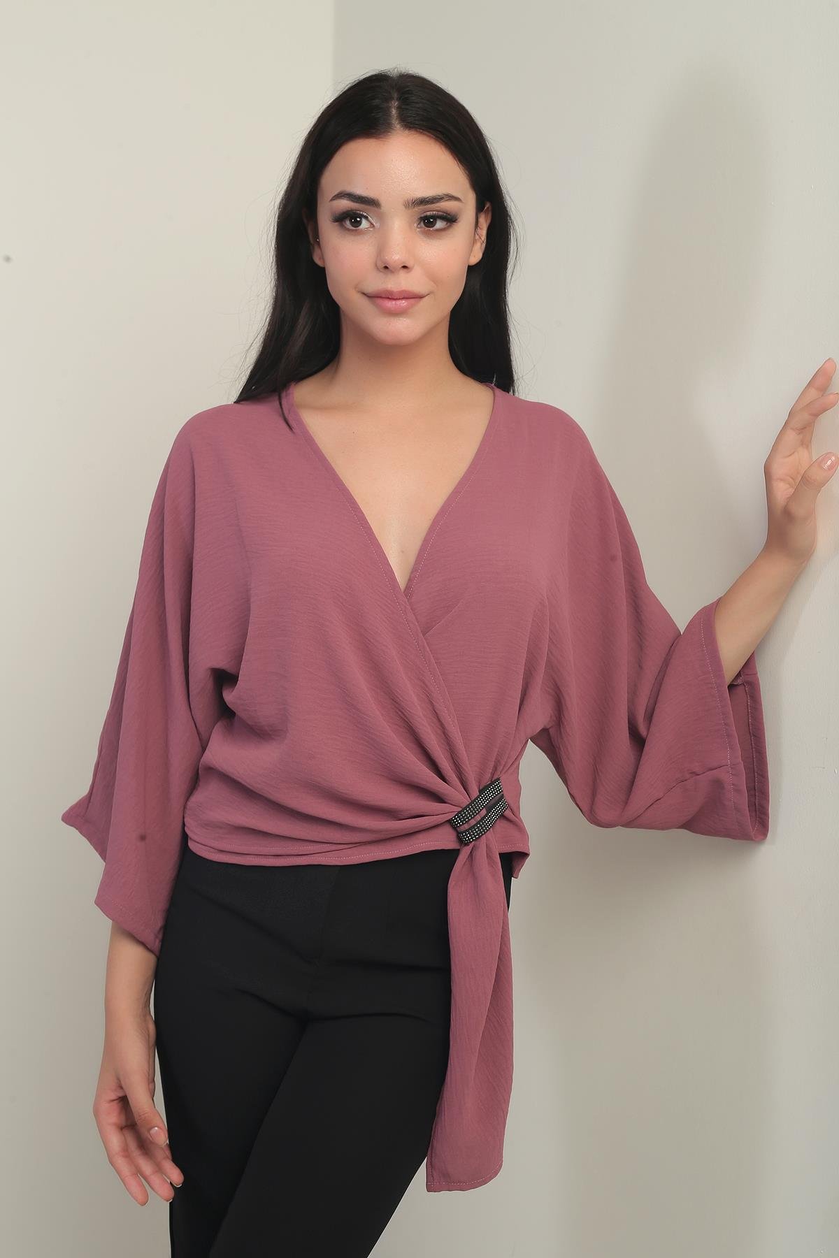 S-25Y0270023Kadın Kruvaze Yaka Kısa Ayrobin Bluz