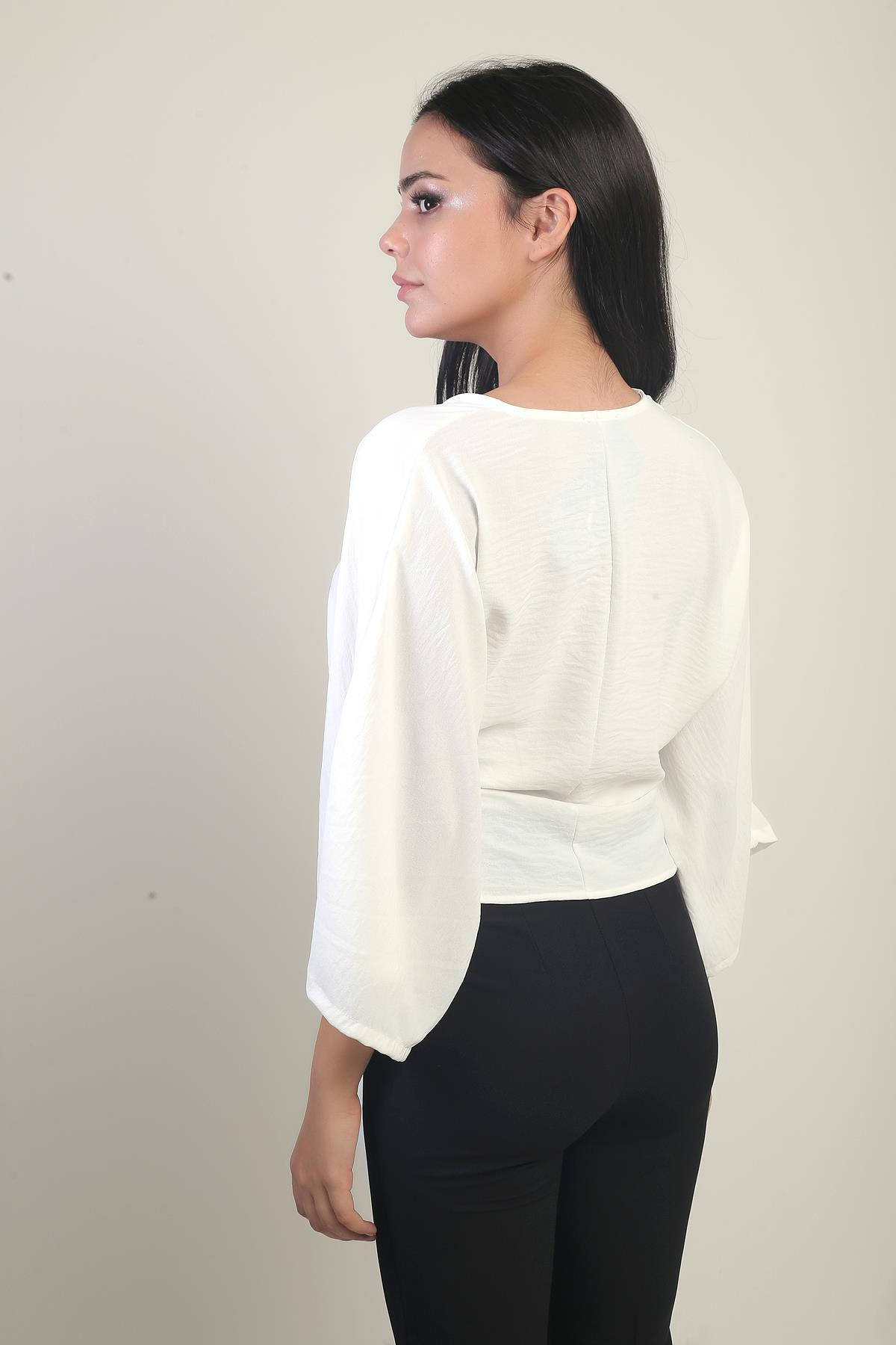 S-25Y0270023Kadın Kruvaze Yaka Kısa Ayrobin Bluz