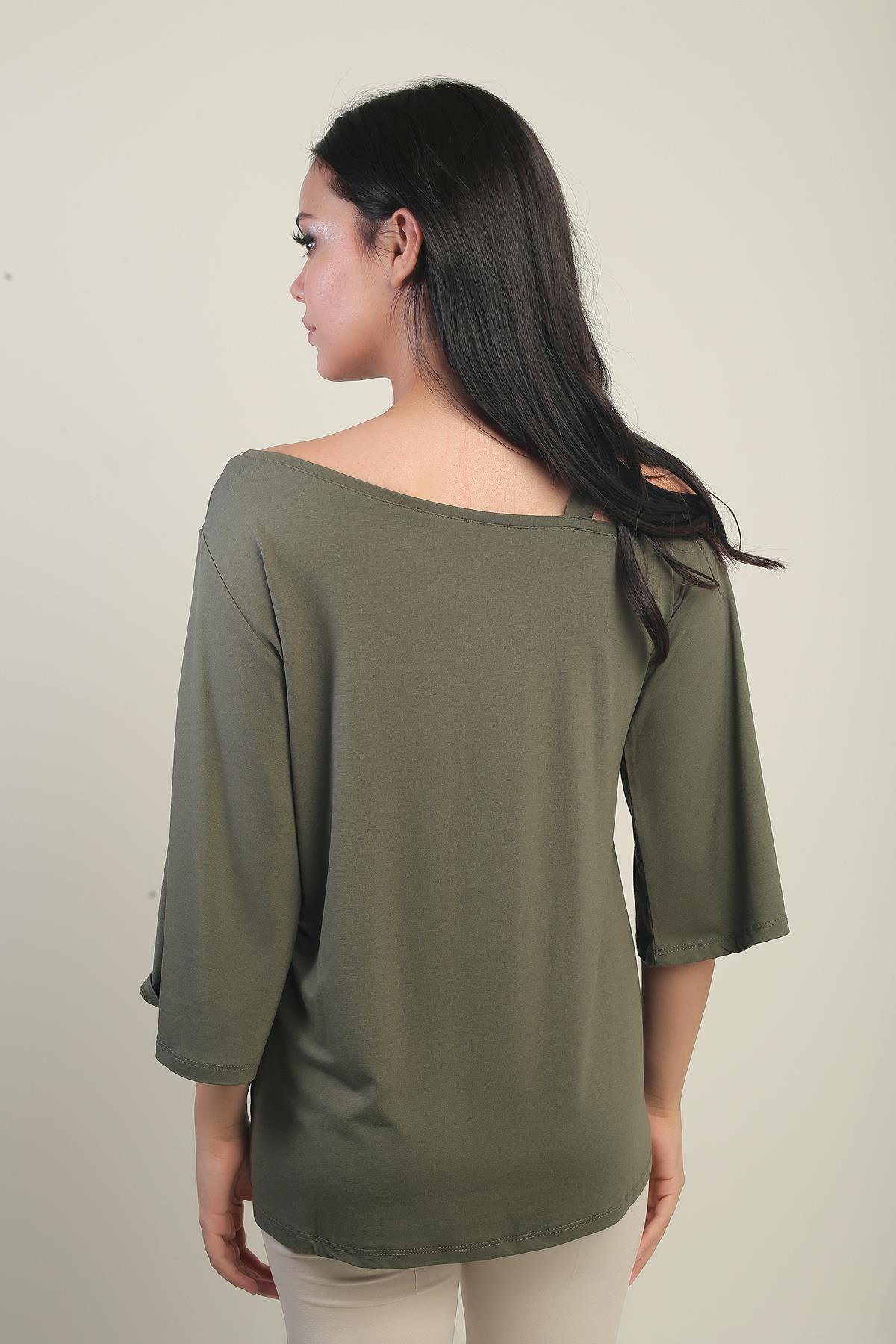 S-25Y0270025Kadın Tek Omuzlu Fiyonk Taş Baskılı Likralı Bluz