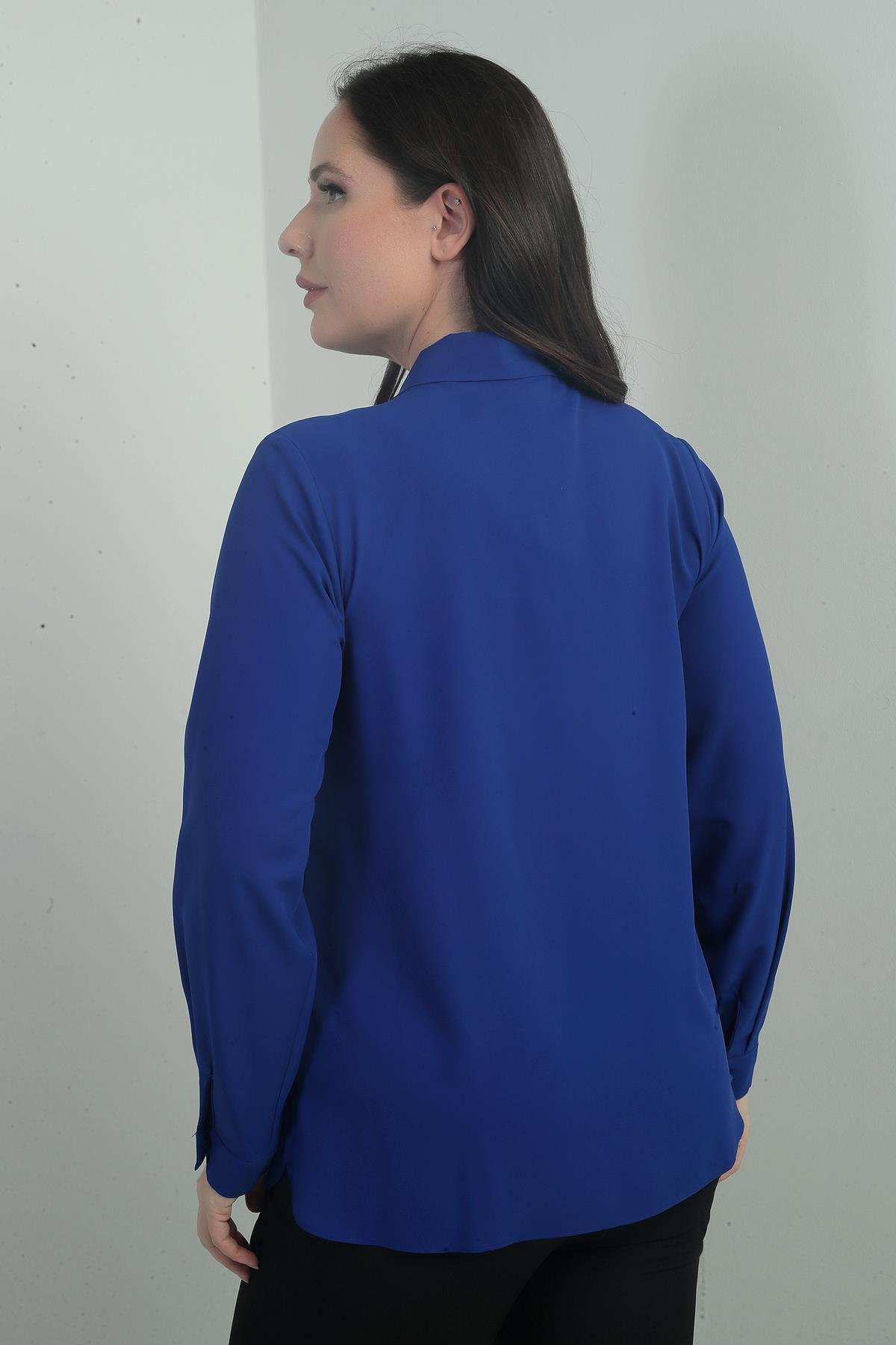 S-25Y1040001Kadın V Yaka Fularlı Krep Saten Büyük Beden Bluz