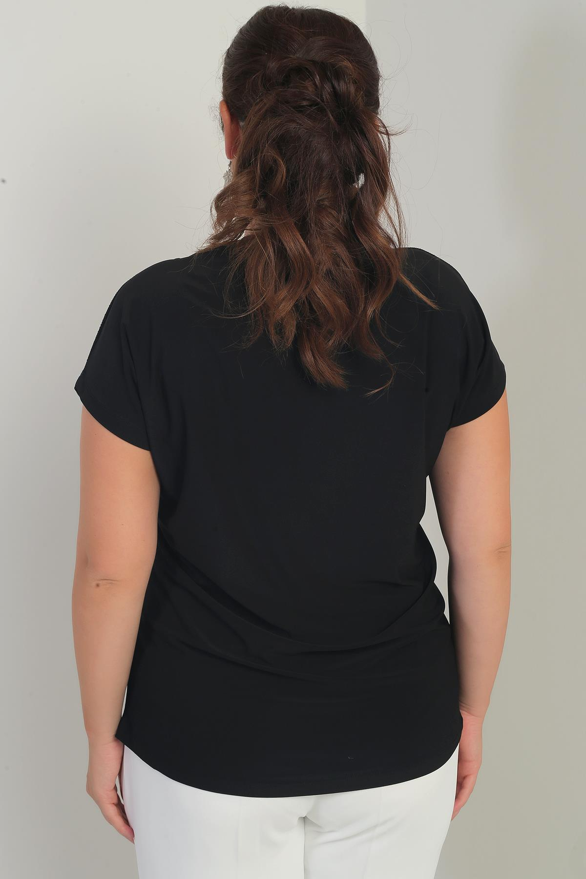 S-25Y1830018Kadın V Yaka Önü Simli Şerit Taş Detaylı  Büyük Beden Likralı Bluz