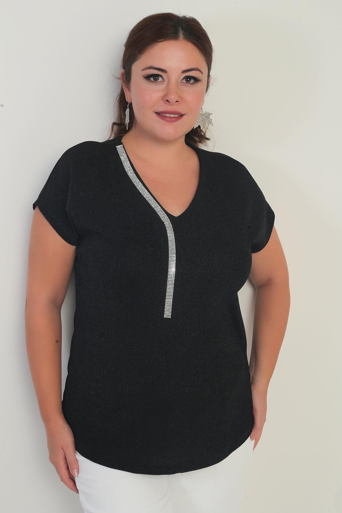 S-25Y1830018Kadın V Yaka Önü Simli Şerit Taş Detaylı  Büyük Beden Likralı Bluz