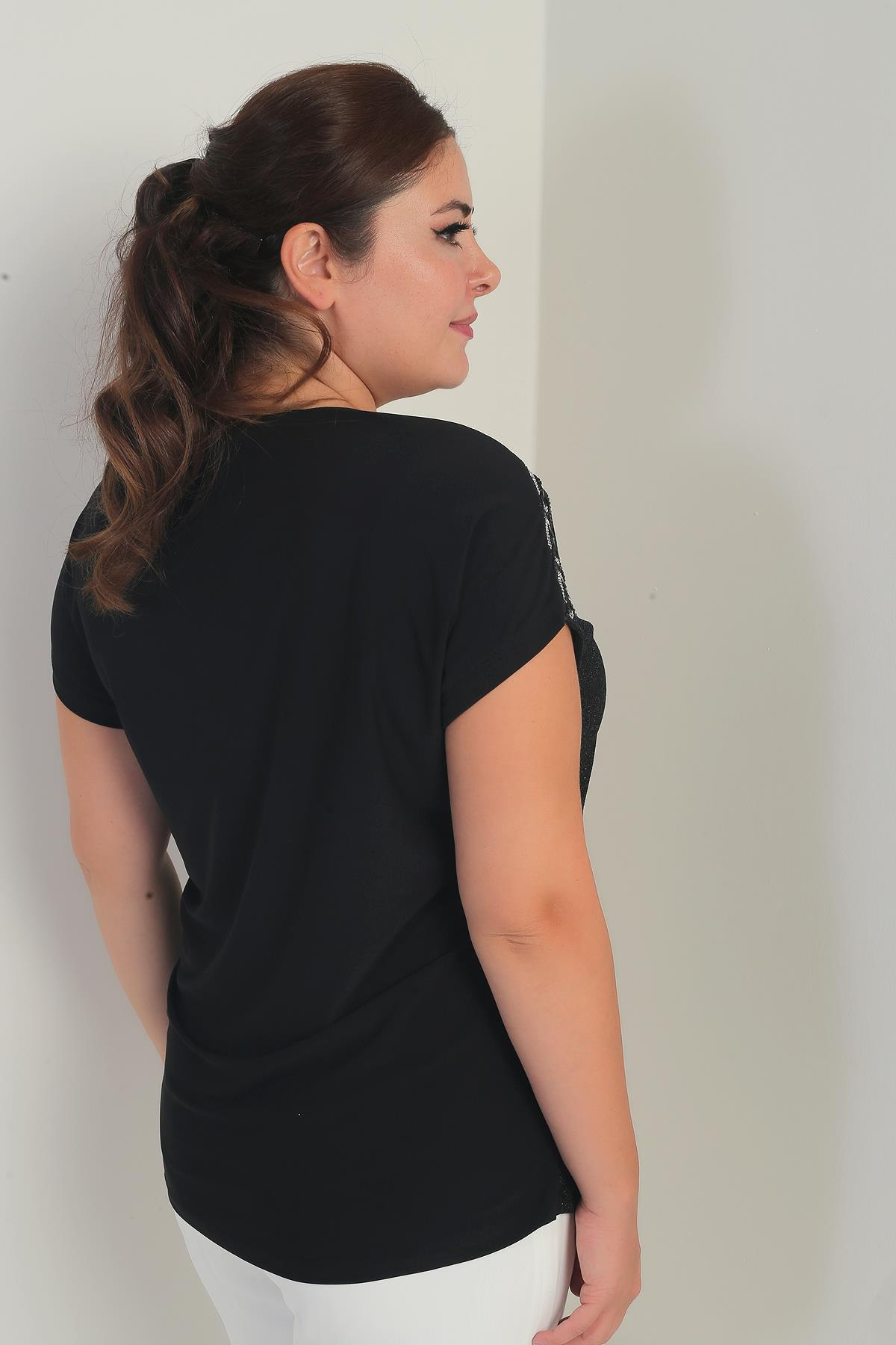 S-25Y1830019Kadın V Yaka Önü Simli Omuzları Taş-Boncuk İşlemeli Büyük Beden Likralı Bluz