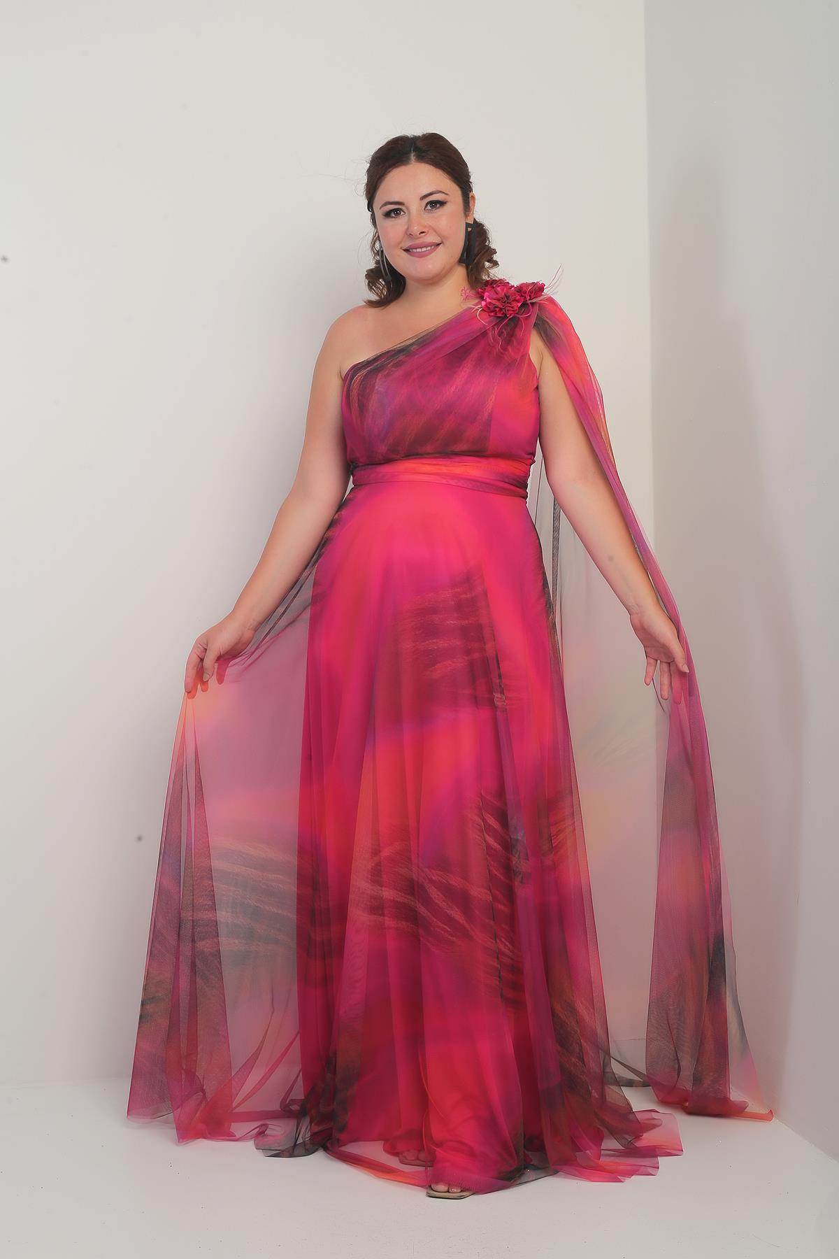 S-25Y2510005Kadın Tek Omuzlu Çiçek Detaylı Tül B.B. Uzun Elbise