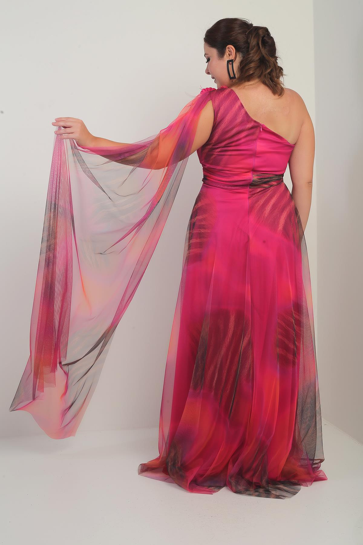 S-25Y2510005Kadın Tek Omuzlu Çiçek Detaylı Tül B.B. Uzun Elbise