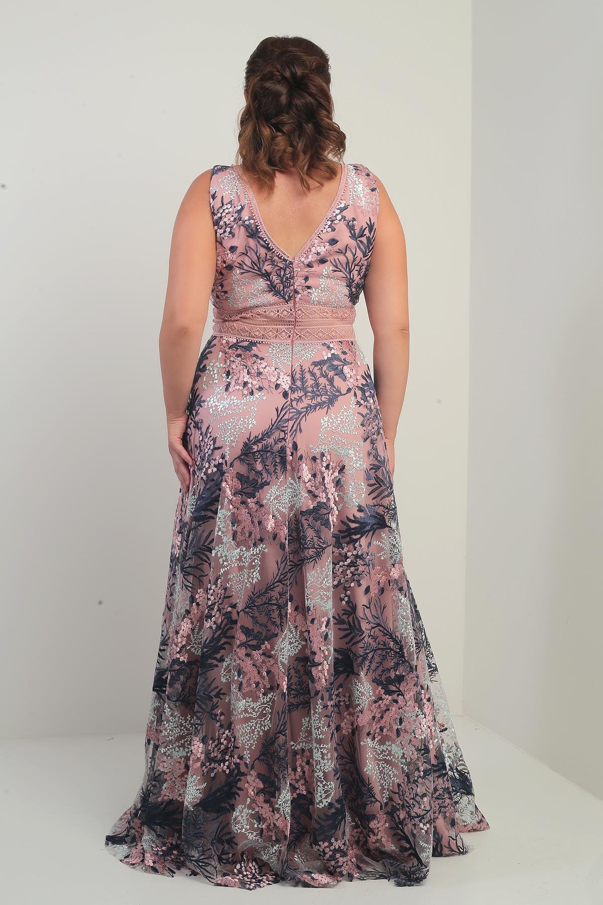 S-25Y2510006Kadın V Yaka Kalın Askılı Beli Dekolteli Nakışlı Uzun Kloş B.B. Elbise