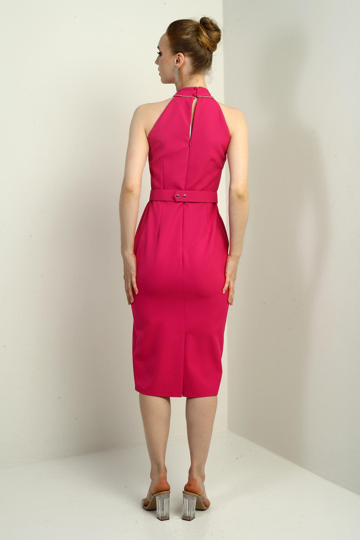 S-25Y2580014Kadın Taşlı Çapraz Yaka Beli Kemerli Midi Krep Elbise