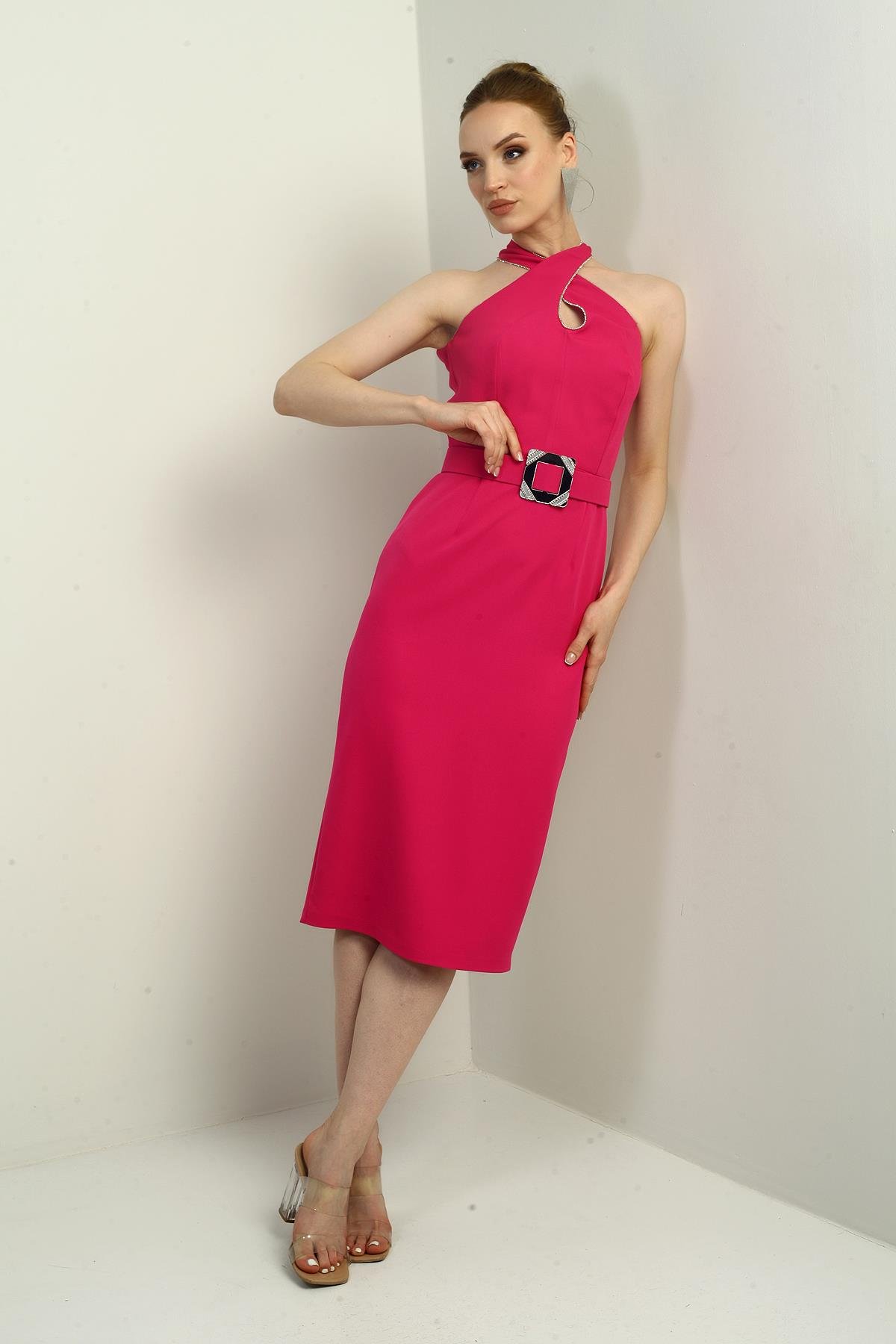 S-25Y2580014Kadın Taşlı Çapraz Yaka Beli Kemerli Midi Krep Elbise