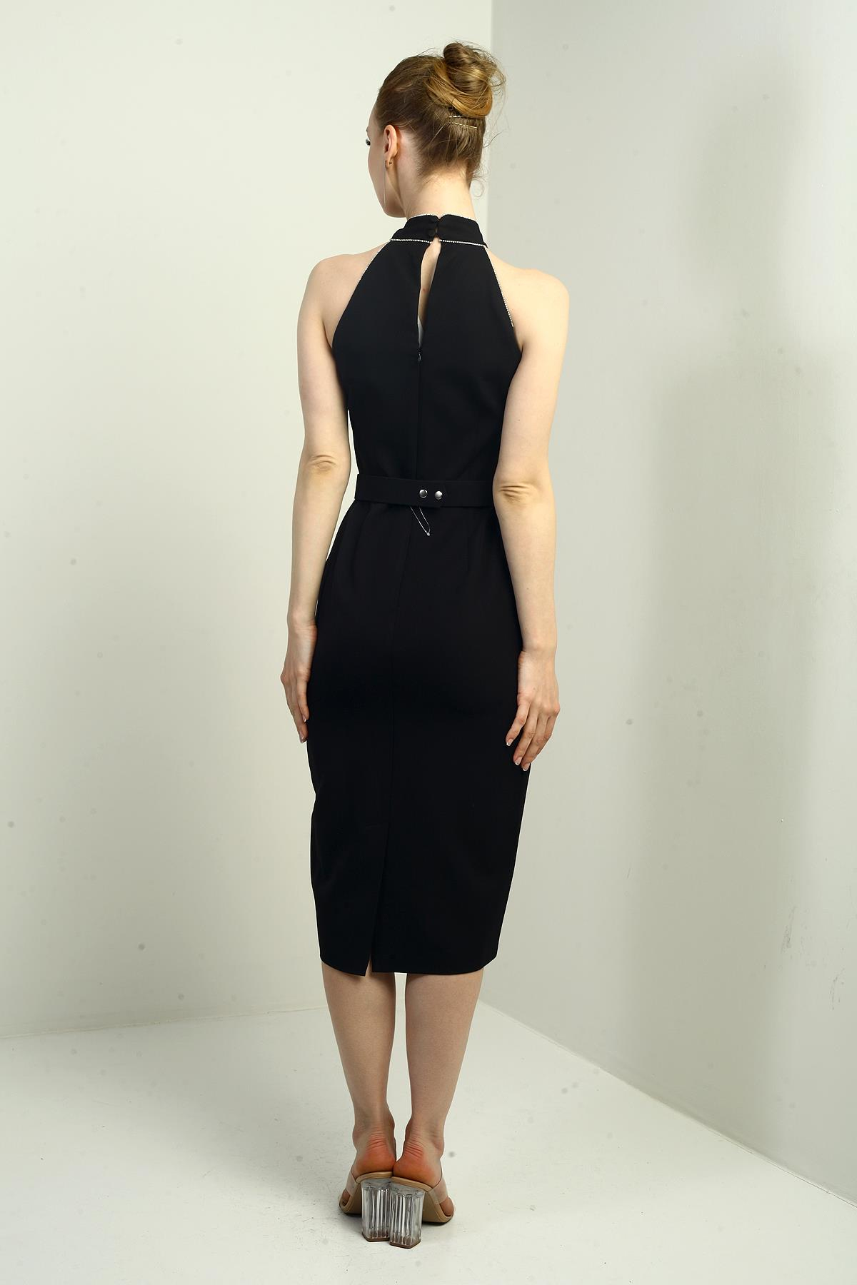 S-25Y2580014Kadın Taşlı Çapraz Yaka Beli Kemerli Midi Krep Elbise