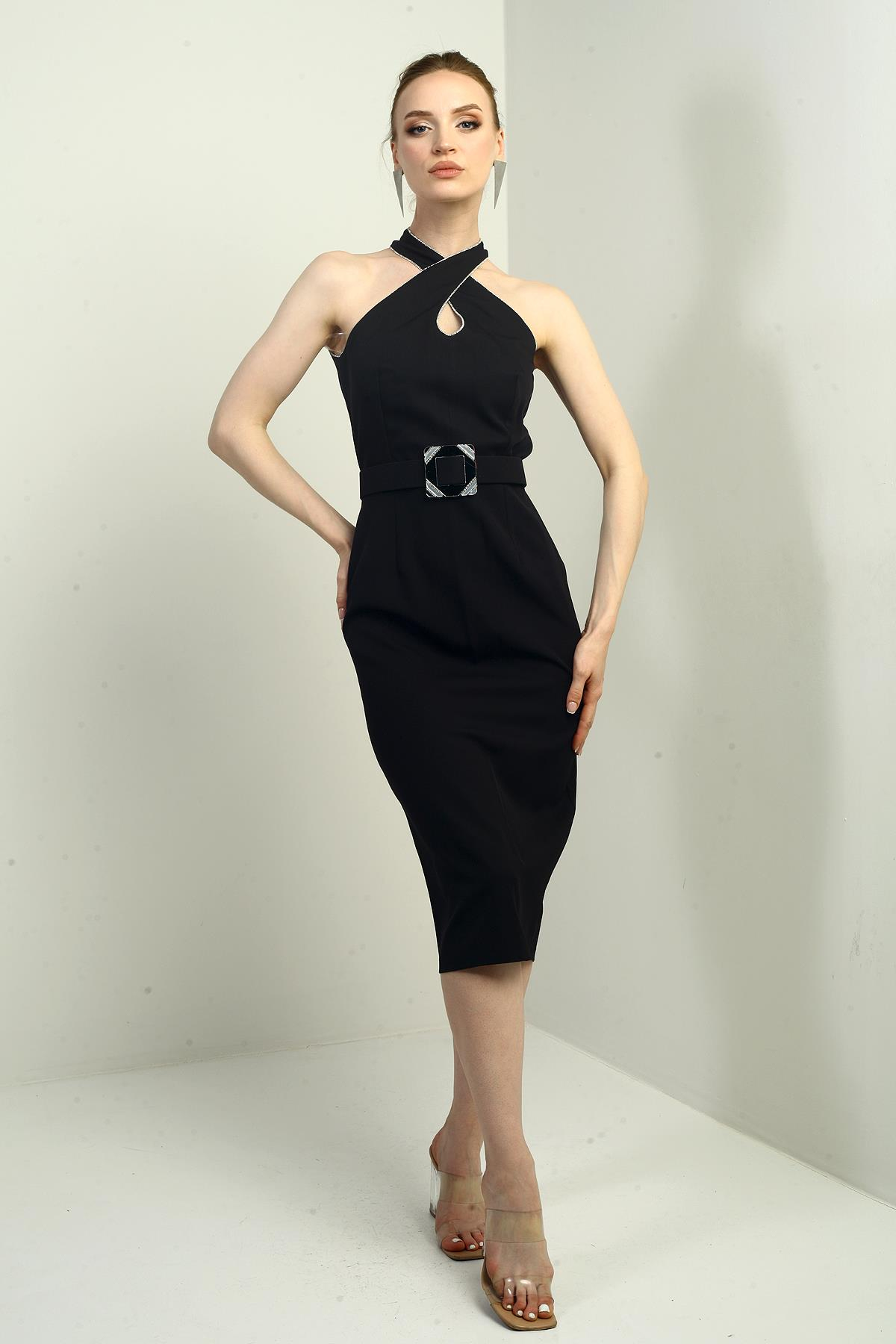 S-25Y2580014Kadın Taşlı Çapraz Yaka Beli Kemerli Midi Krep Elbise