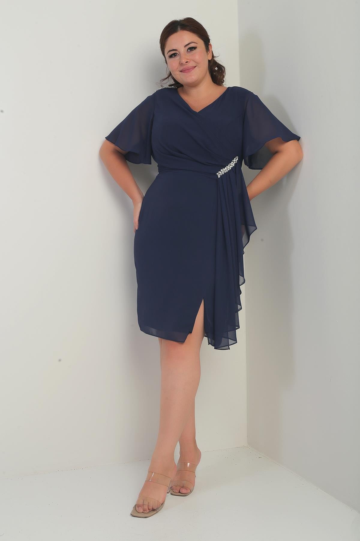 S-25Y3630003Kadın Omuz Ve Bel Kristal Taşlı Astarlı Mendilli Büyük Beden Şifon Elbise