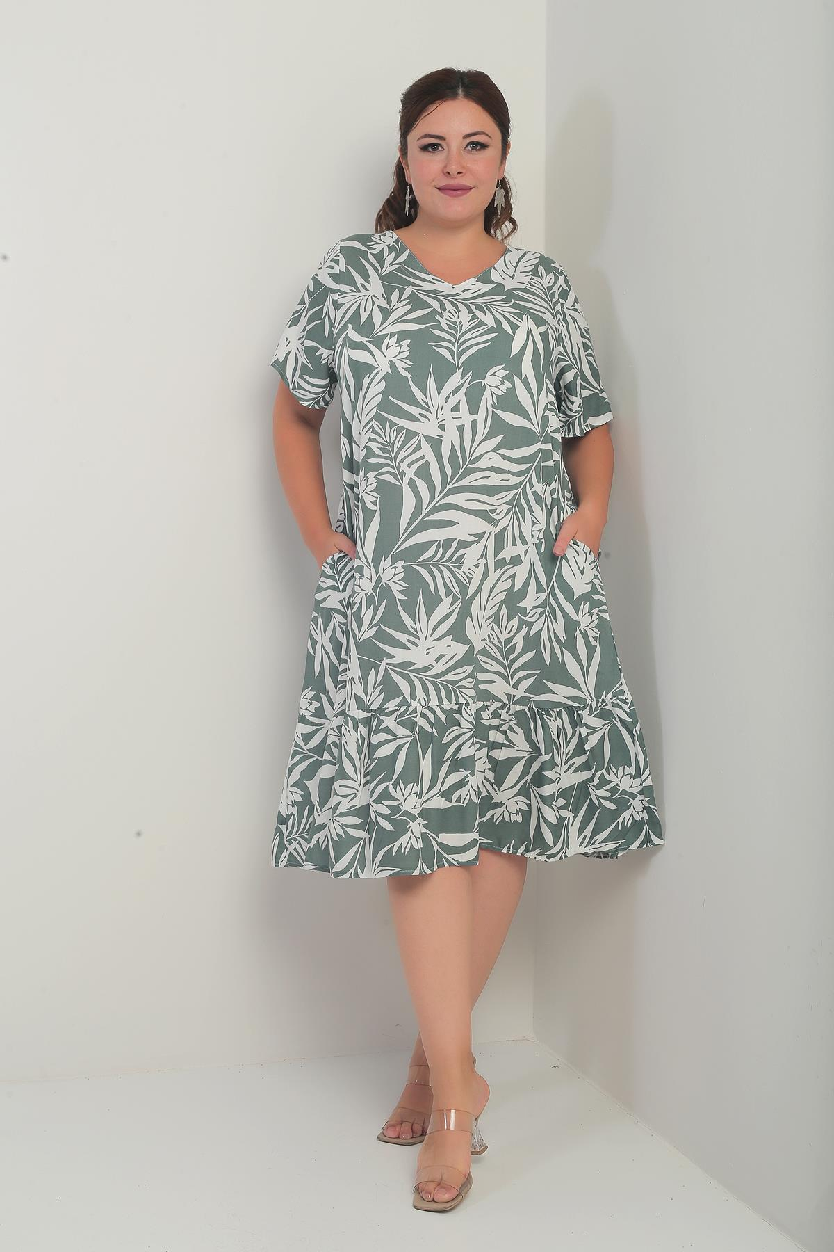 S-25Y3880023Kadın V Yaka Karışık Yaprak Desenli Cepli Eteği Fırfırlı Büyük Beden Elbise